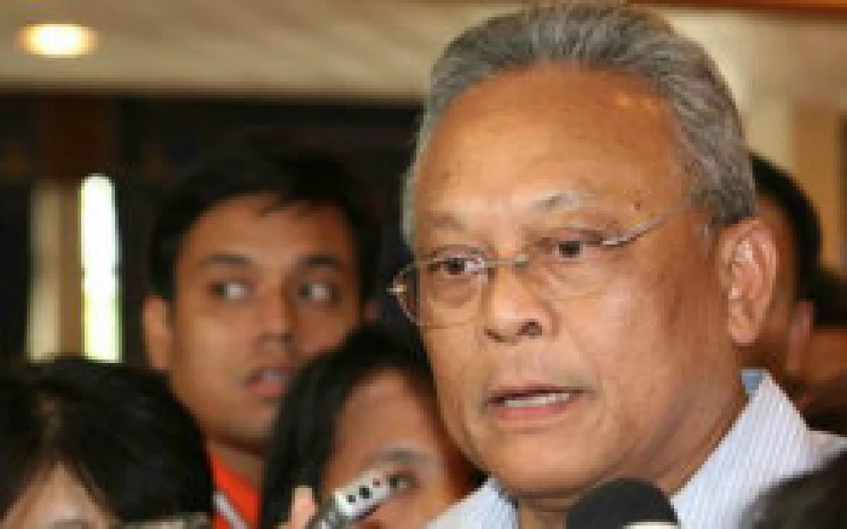 สุเทพมองการเมืองดีขึ้นคาดยุบสภาพ.ค.-มิ.ย.
