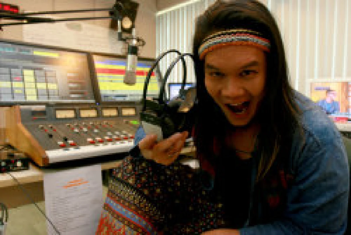 คุยหลังไมค์...เคนโด้ ดีเจเทวดาขวัญใจมหาชน