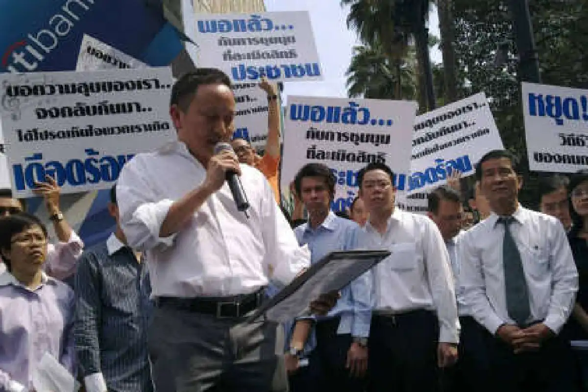 ผู้ค้าราชประสงค์จี้รัฐแก้แดงชุมนุม