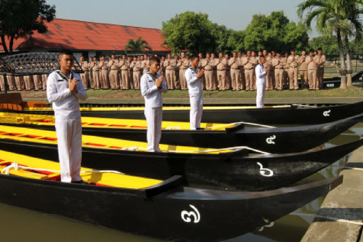 เตรียมงานพระราชพิธีถวายผ้าพระกฐิน