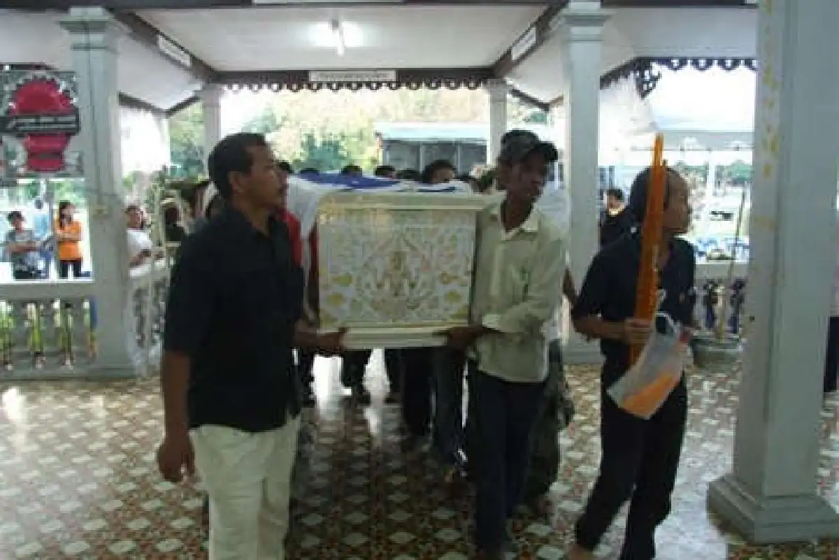 ศพทหารพรานฮีโร่คาราเต้ถึงบ้านเกิดแล้ว