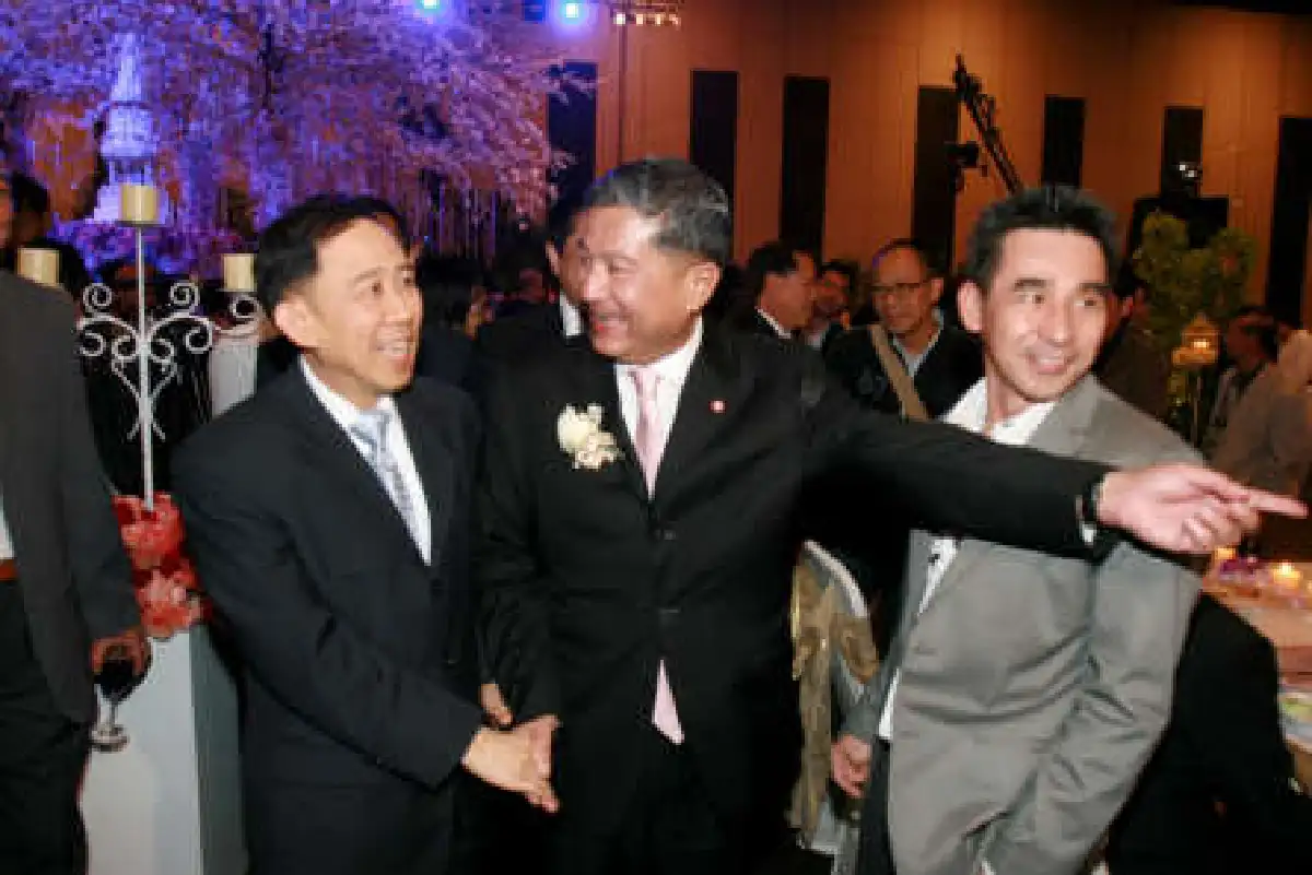 งานแต่งลูกเฉลิมคึกคักสส.เพื่อไทยแห่ร่วม