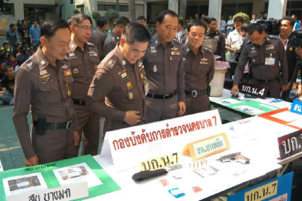 นครบาลโชว์กวาดล้างยาเสพติดใน165ชุมชน