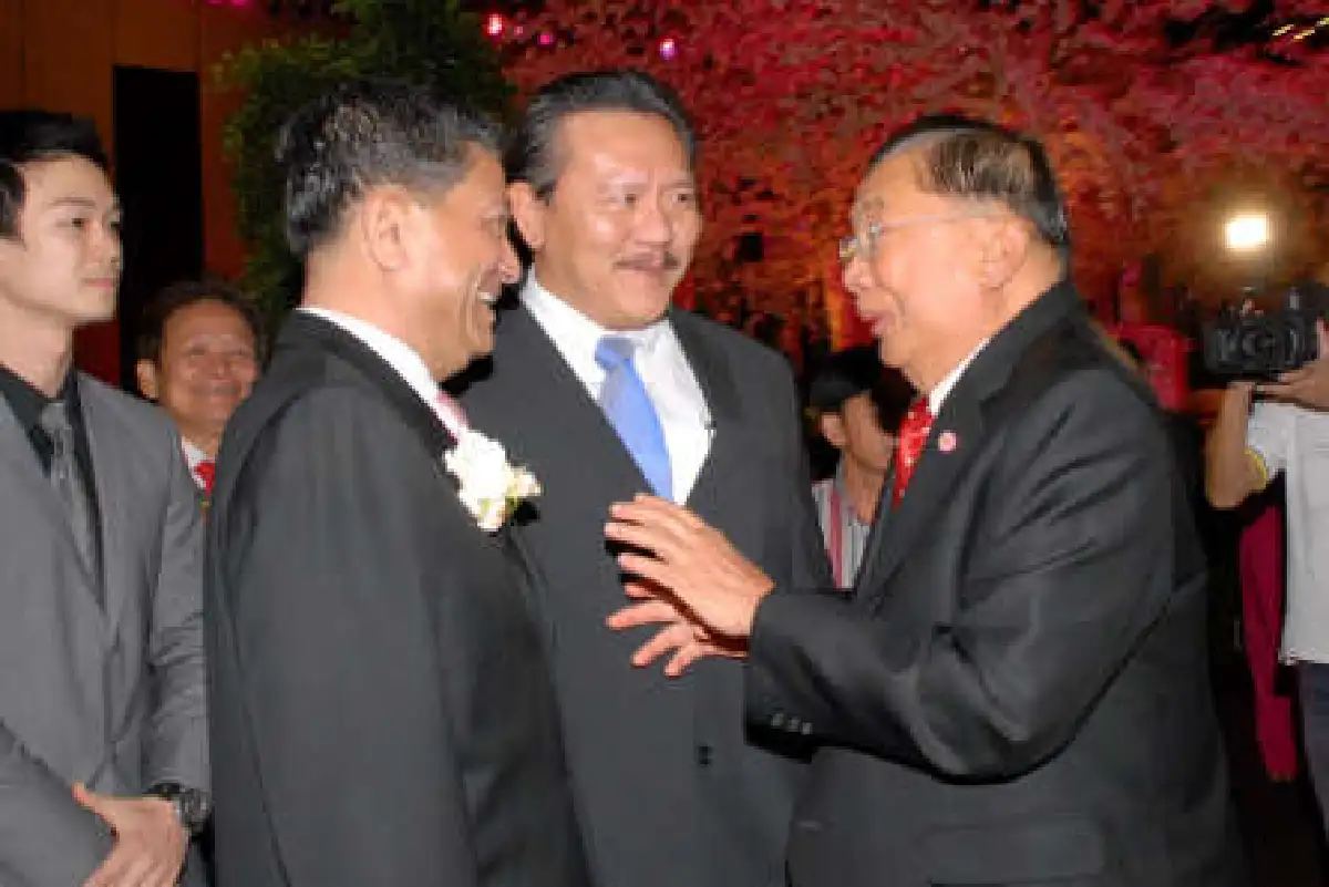 งานแต่งลูกเฉลิมคึกคักสส.เพื่อไทยแห่ร่วม