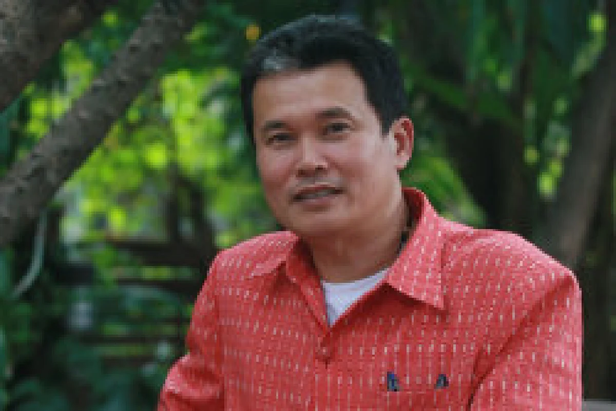 พ่อเมืองป้ายแดง หนุ่มสุด...ยุคเสืออิ่มสิงห์โอด