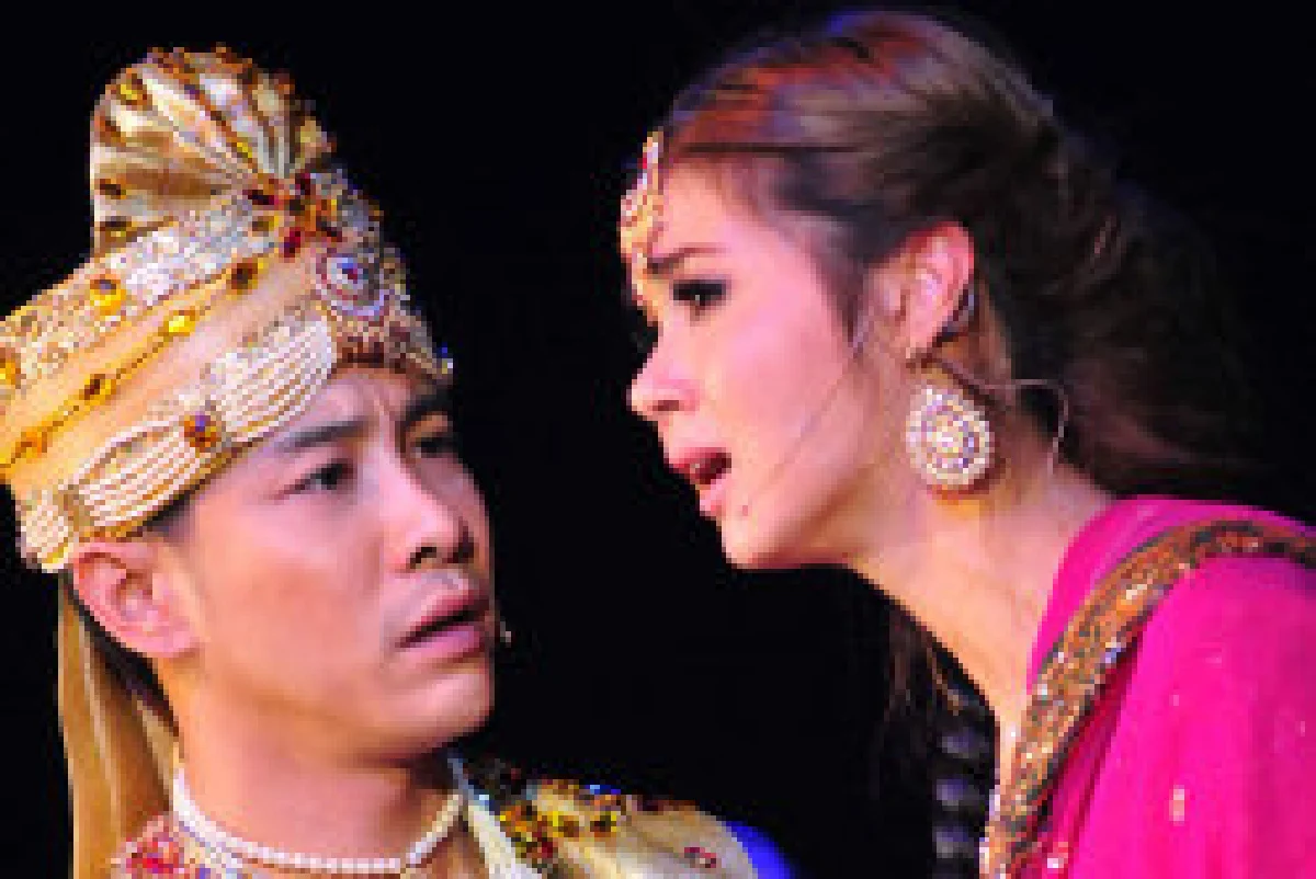 กว่าจะรัก... สุนทราภรณ์