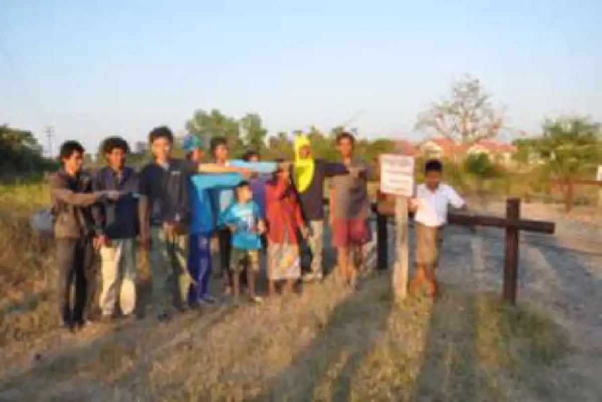 ประท้วงคมนาคมปิดทางข้ามรถไฟสายเก่า