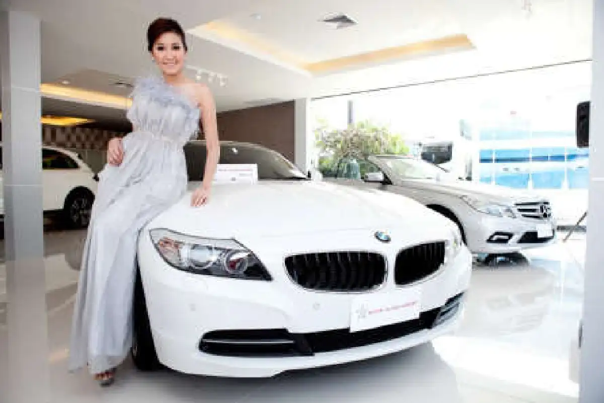 สตาร์ออโต้เปิดโชว์รูมรถหรูกลางเมืองพัทยา