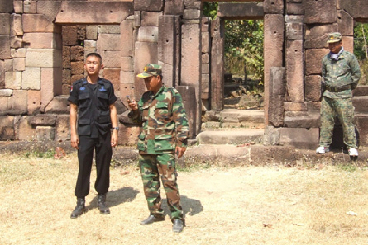 แห่เที่ยวตาเมือนธม