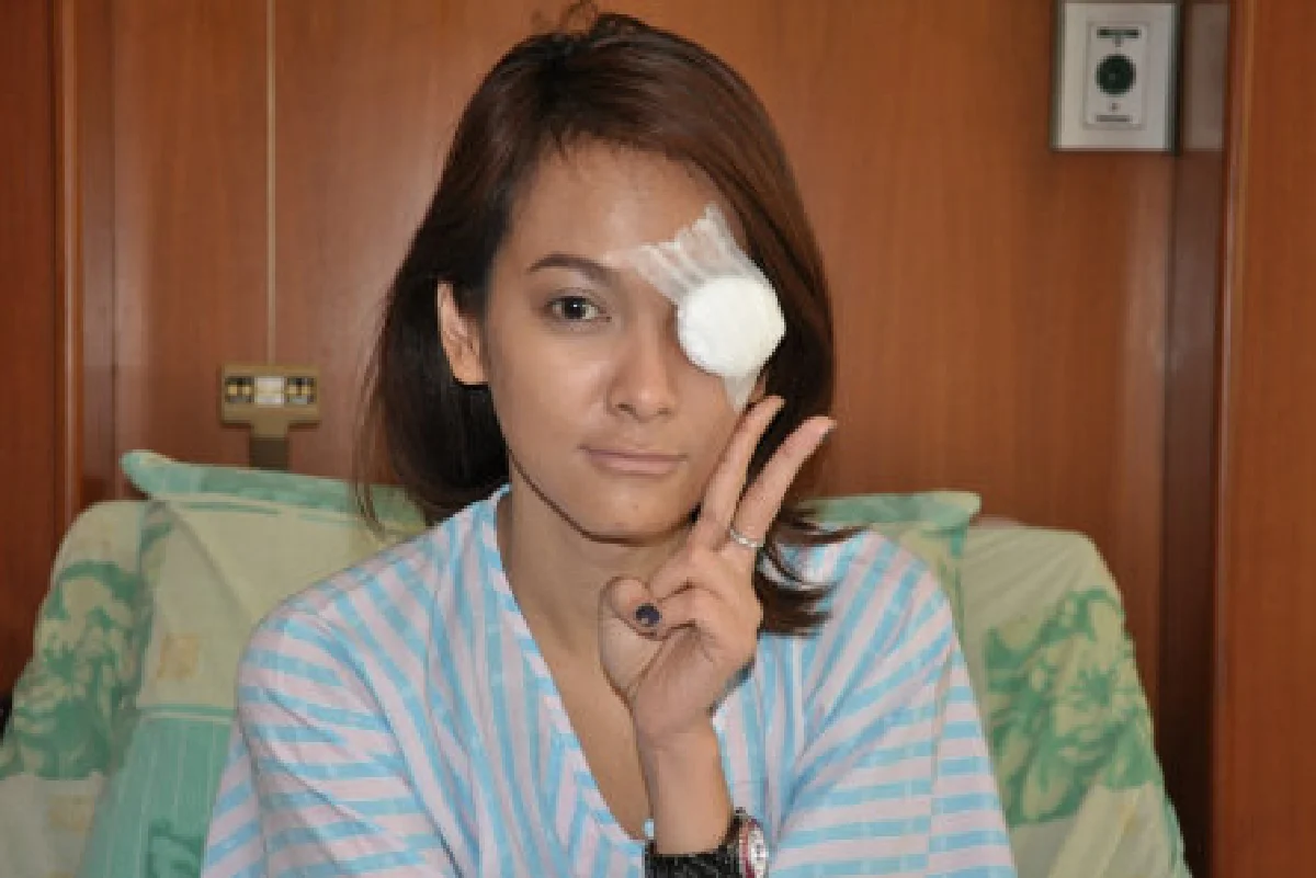 แมงปอ ชลธิชานักร้องดังรถชนยับแต่รอด