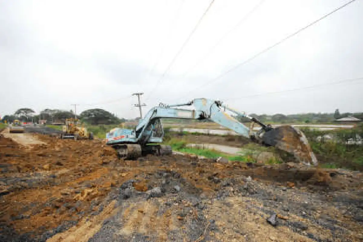 แจงถนนกรุงเก่าทรุดตัวเหตุสูบน้ำทำนา