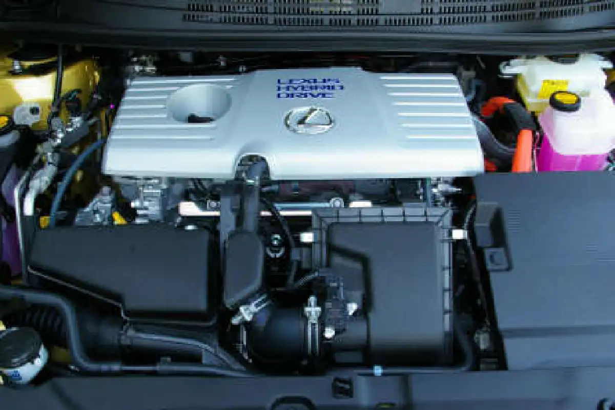 ลองขับ : เลกซัส CT 200 h หล่อเล็ก หัวใจ ไฮบริด