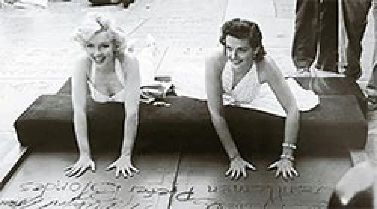 เจน รัสเซลล์ ปิดฉากตำนานเซ็กบอมบ์