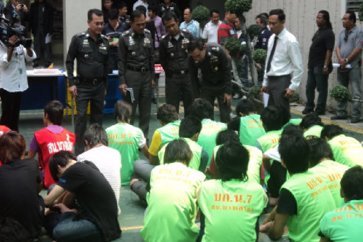 ตร.รวบแก๊งลักลอบตัดสายทองแดง