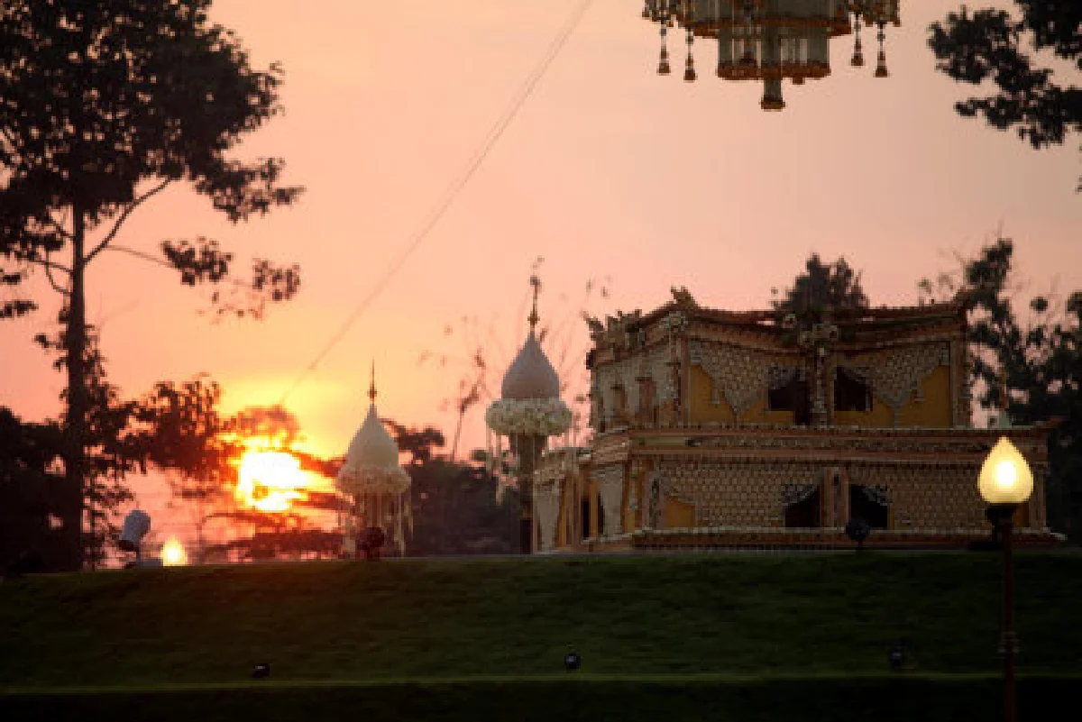 เก็บอัฐิธาตุหลวงตาบัว