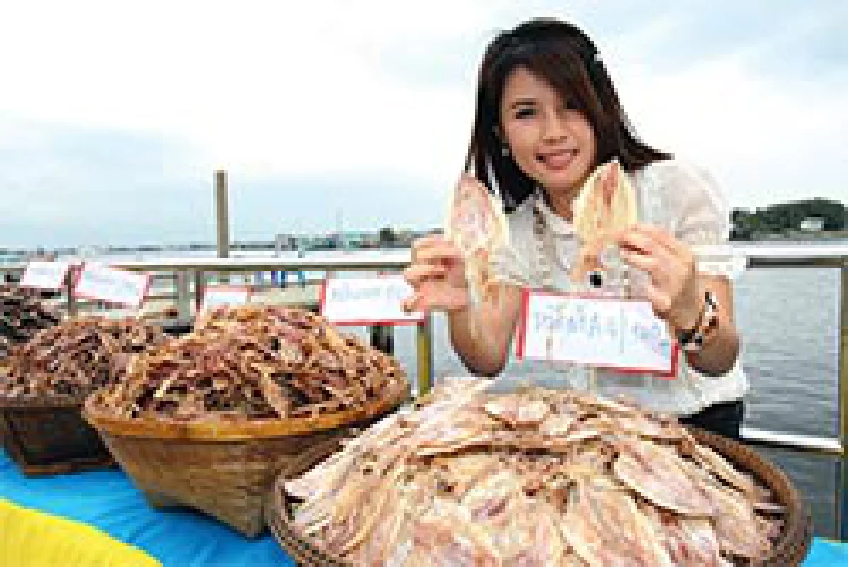 'ท่าฉลอม'ครัวโลกด้านอาหารทะเล จากแปรรูปสัตว์น้ำสู่เมืองท่องเที่ยว