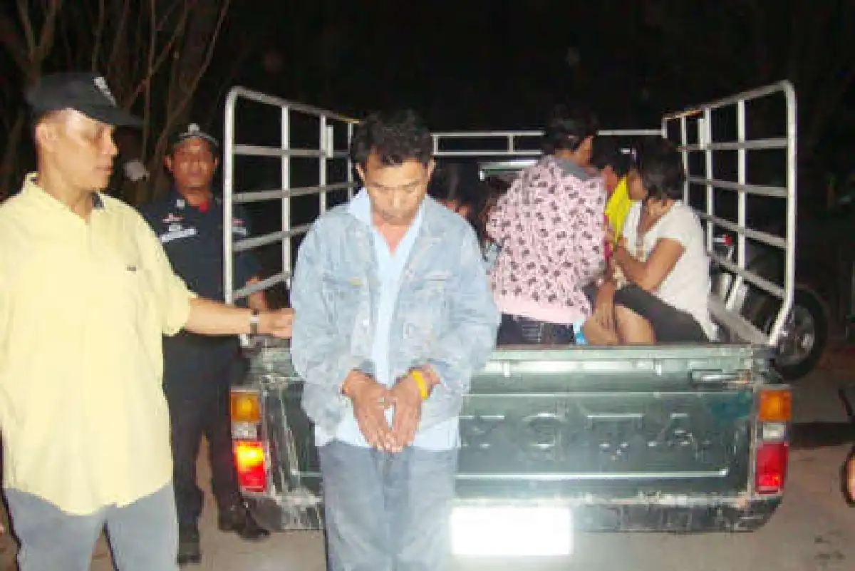 รวบคนไทยลอบขนต่างด้าว