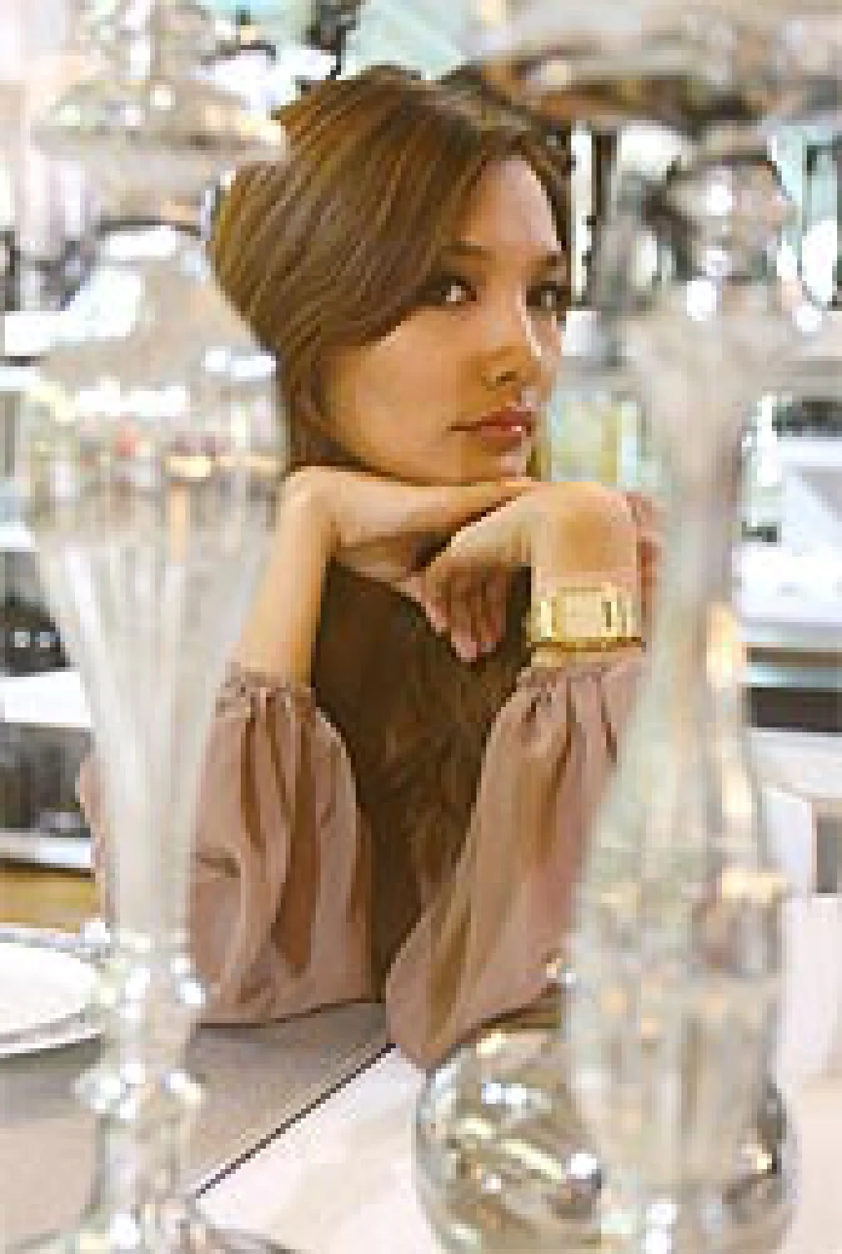 คาวเกิร์ลบนส้นสูง ‘แอรอนนา โทณะวณิก’