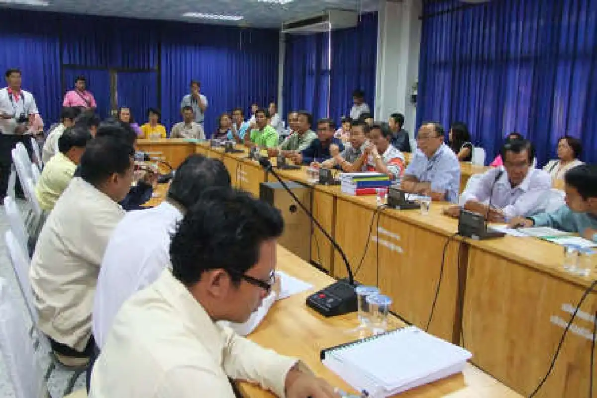 คนระยองฮือต้านโรงงานถ่านหิน