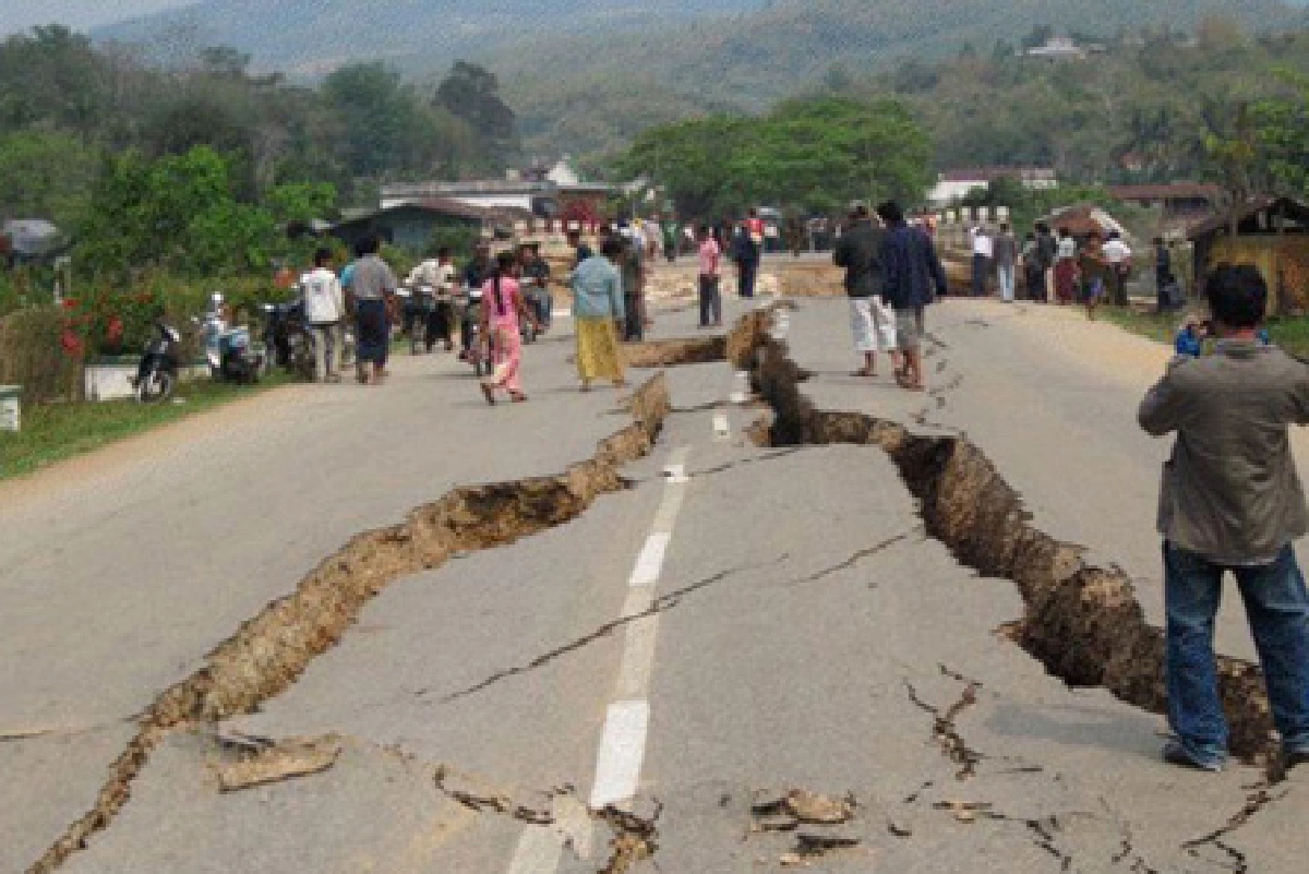 ประมวลภาพแผ่นดินไหวในพม่า