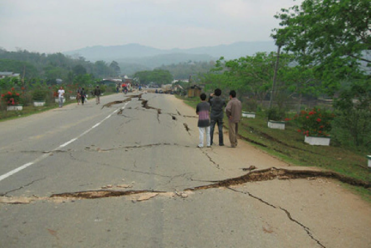 ประมวลภาพแผ่นดินไหวในพม่า