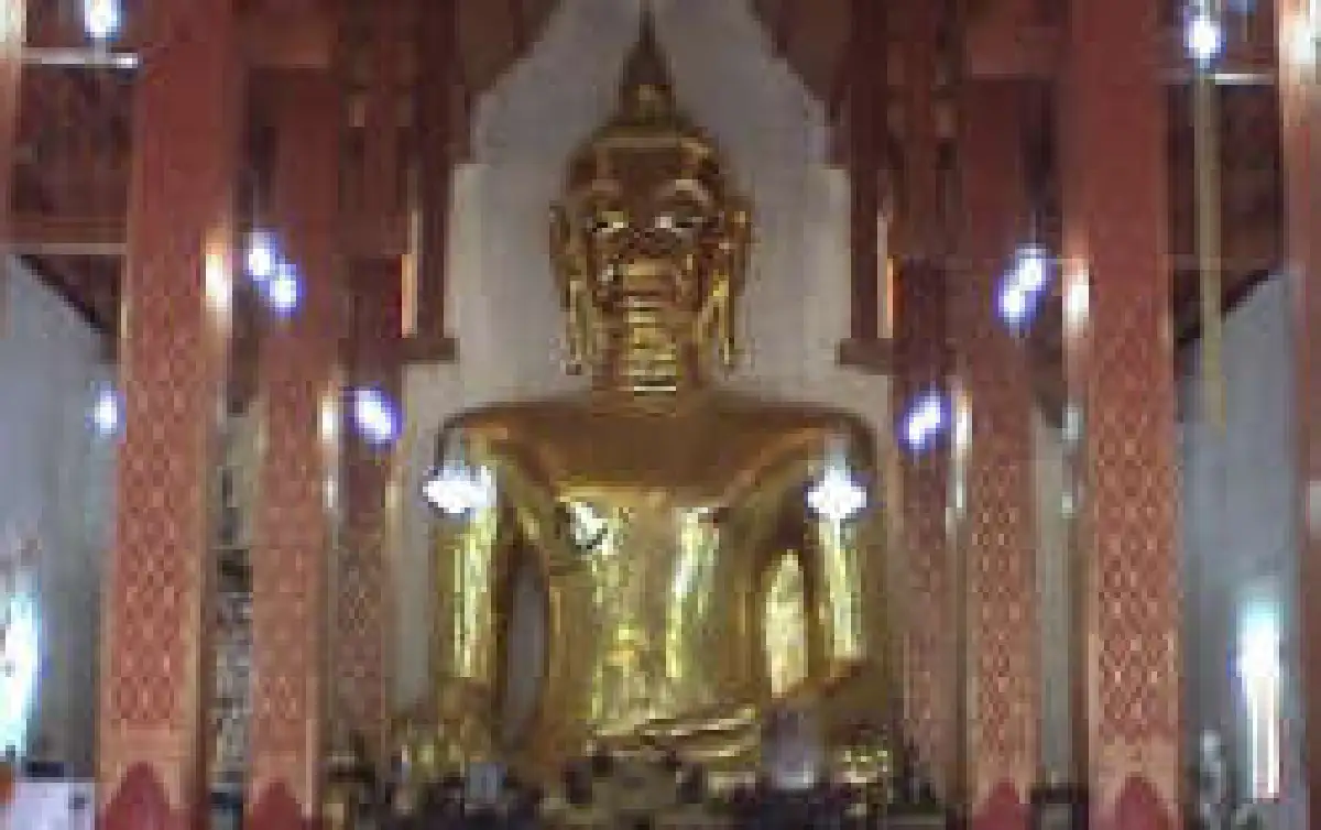 พิษแผ่นดินไหวศอกขวาพระเจ้าตนหลวงร้าว