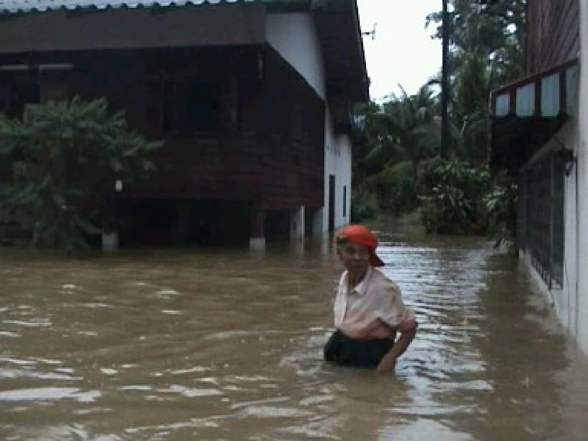 ภาคใต้อ่วม! ฝนถล่ม