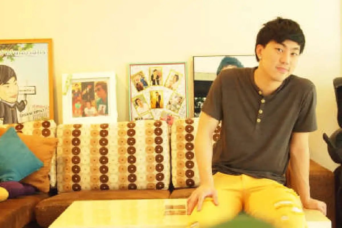 บางมุมของดีเจหนุ่มโสด"เกียรติยศ เกียรติสูงส่ง"