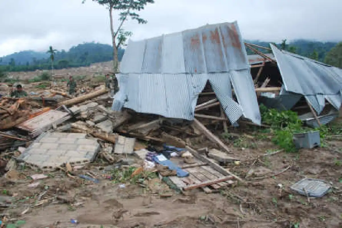 ยอดตายดินถล่มเขาพนมเพิ่มเป็น5ราย