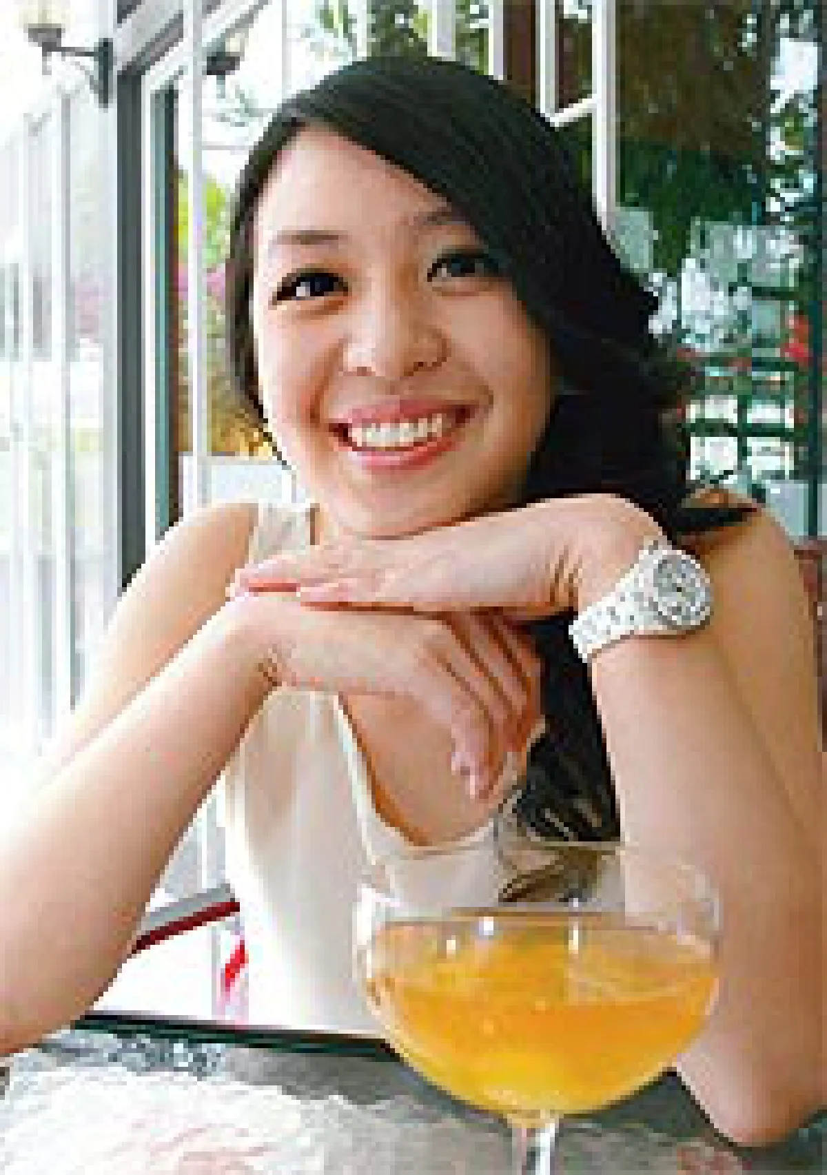 เครื่องดื่มสุขภาพของสาวทำงาน