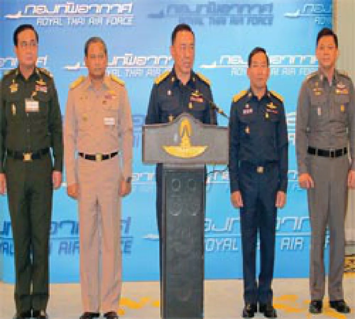 กองทัพตบเท้าไม่ปฏิวัติพิสูจน์สัจจะชายชาติทหาร