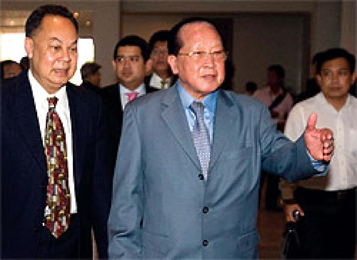 โลกมองไทย