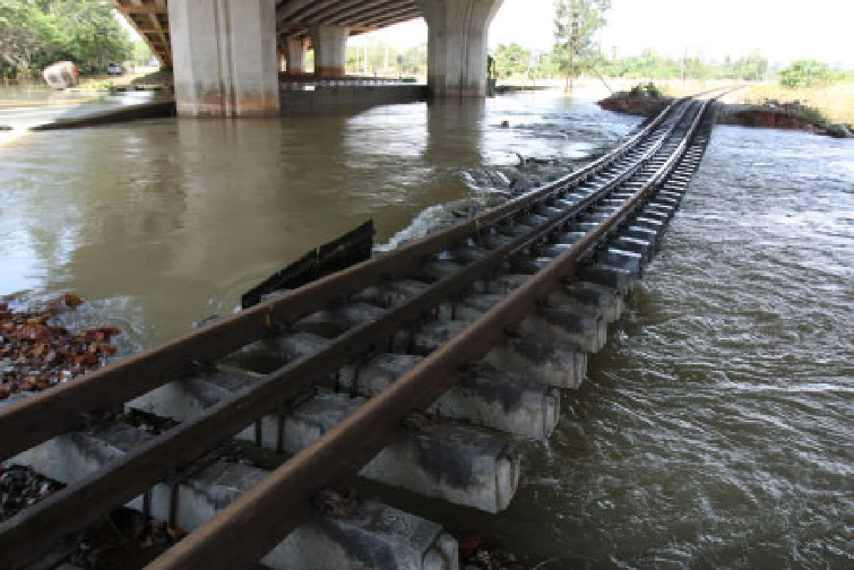 น้ำท่วมสุราษฎร์เสียหาย4พันล.