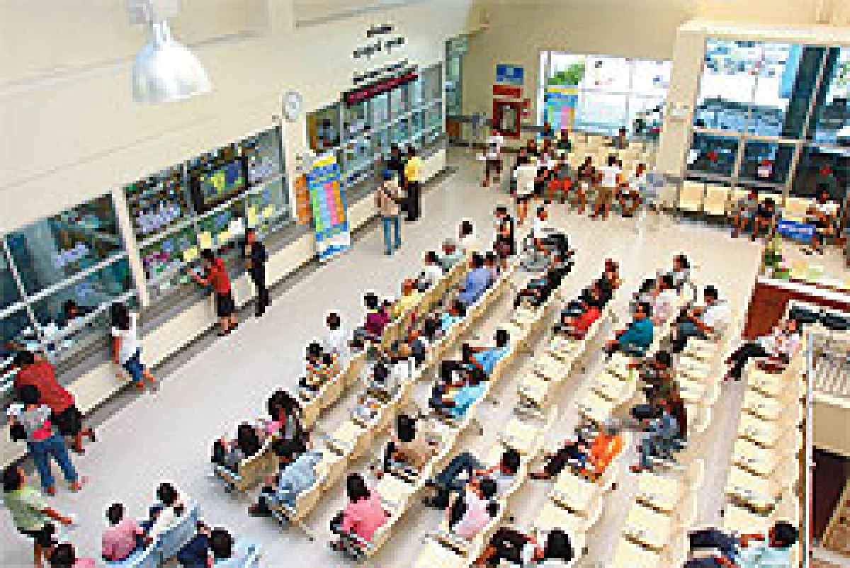 ชีวิตรันทดผู้ประกันตน ' ขาพัง ผัวทิ้ง หนี้บาน '