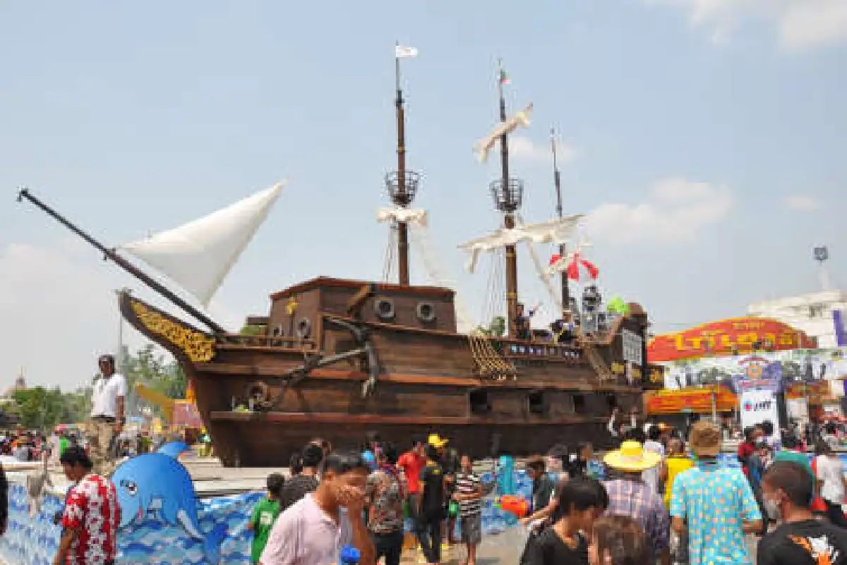 โคราชฉลองสงกรานต์วันสุดท้ายชุ่มฉ่ำ