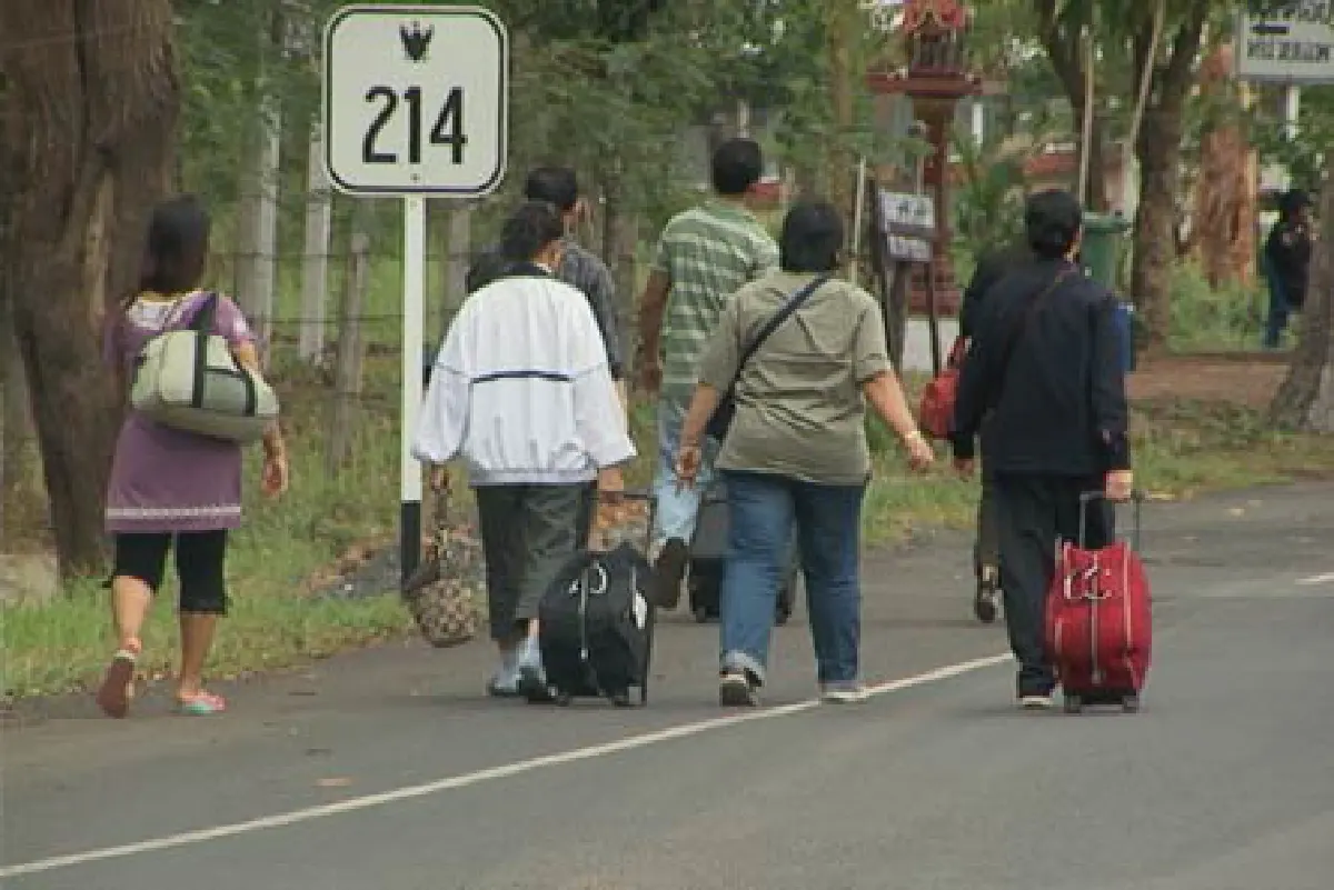 ปิดด่านช่องจอม