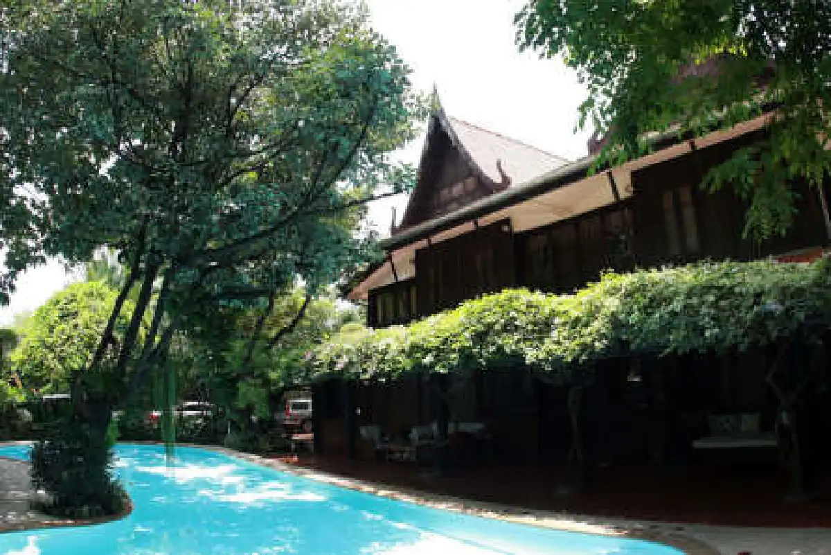 เปิดบ้าน วิน ศิริวงศ์ เรือนไทยร่วมสมัย อบอุ่นสุดเท่