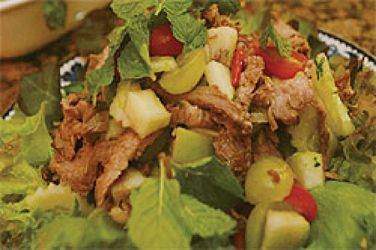 ยำเนื้อเปปเปอร์มินต์ ของสุวรรณา อัครพงศ์พิศักดิ์