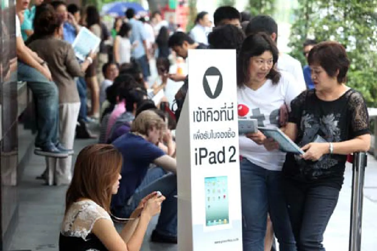ต่อคิวซื้อไอแพด2