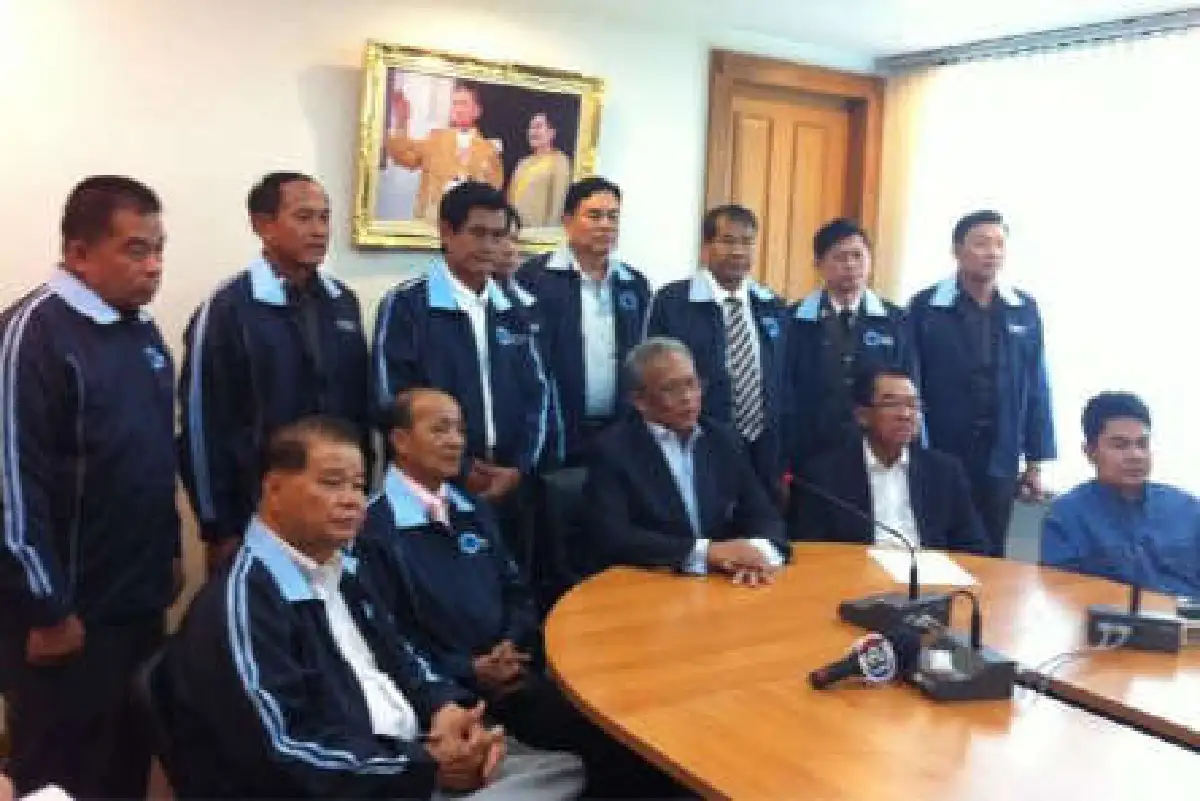 ปชป.ดึง10อดีตตร.ลงเลือกตั้ง