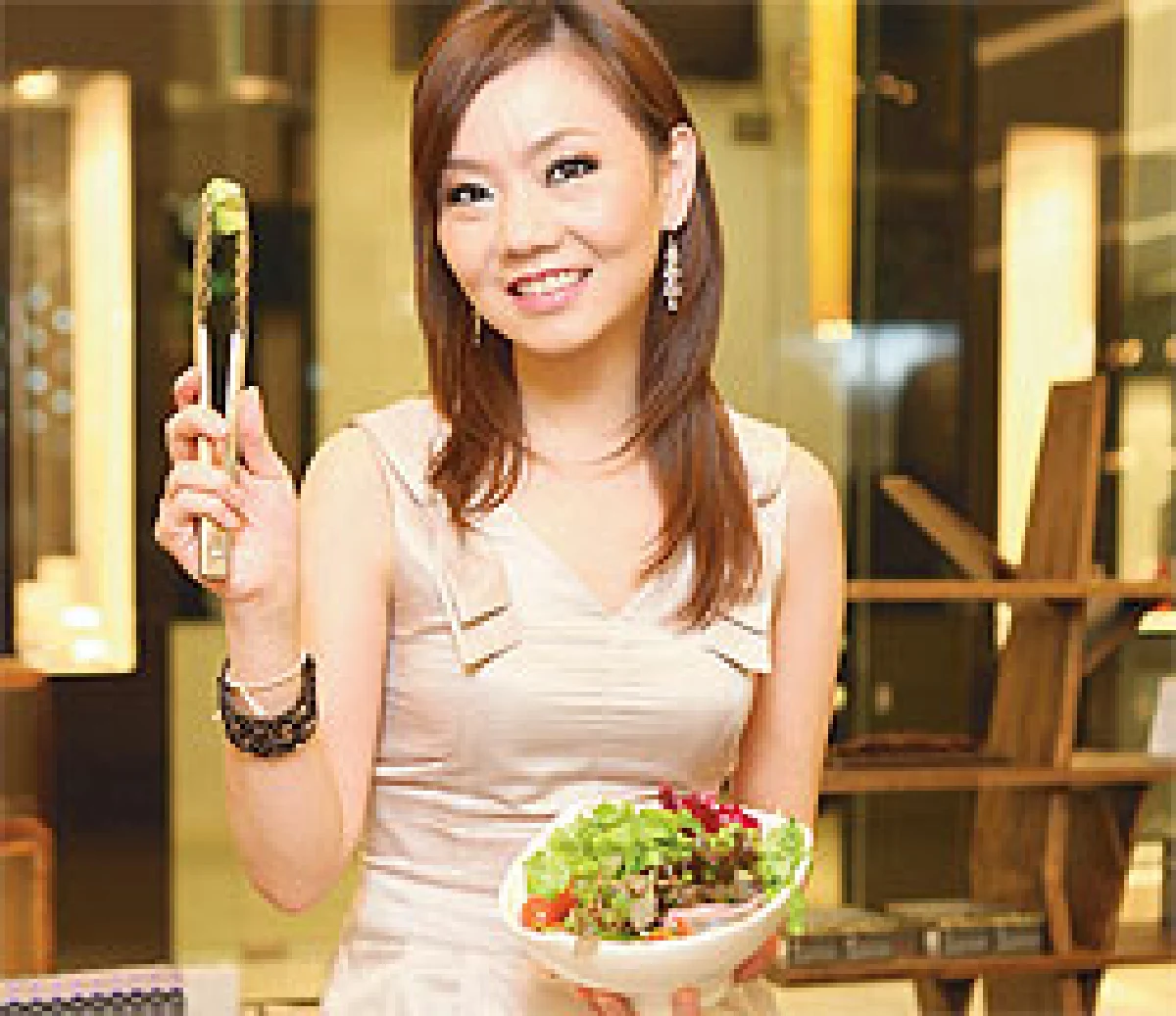 ดร.ฐิติพร สงวนปิยะพันธ์ สลัดกุ้งอะโวคาโดพริกไทยดำ