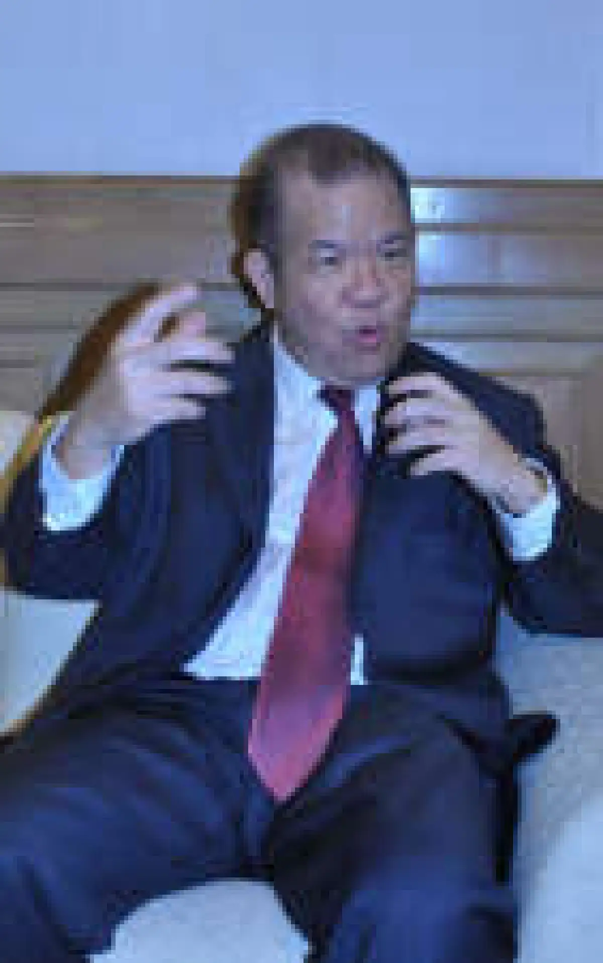 เพื่อไทยยิ่งกว่าสร้างดาวเทียม