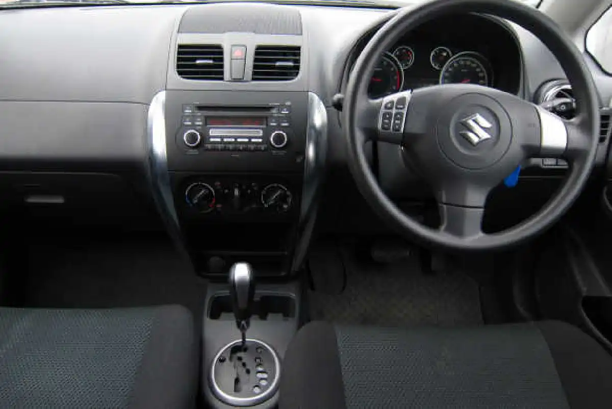 ลองขับ : ซูซูกิSX4 อีกนิดถึงจะน่าใช้