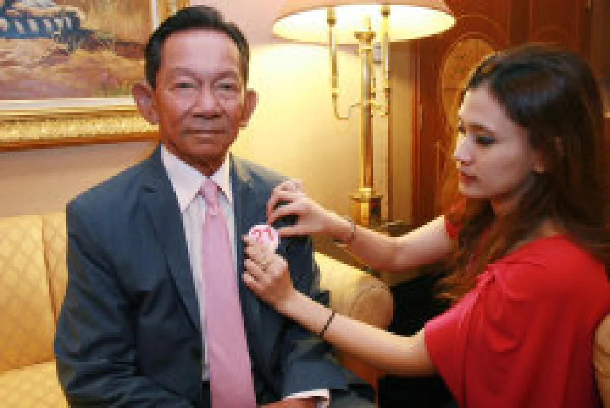 แผนปรองดองฉบับ"เสธ.หนั่น"ปูทางสู่นายกฯขั้วที่สาม?