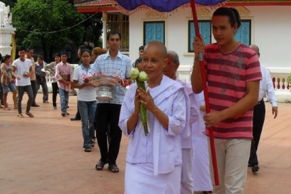 นกน้อย อุไรพร บวชชีหนีช้ำศก.ซบเซา