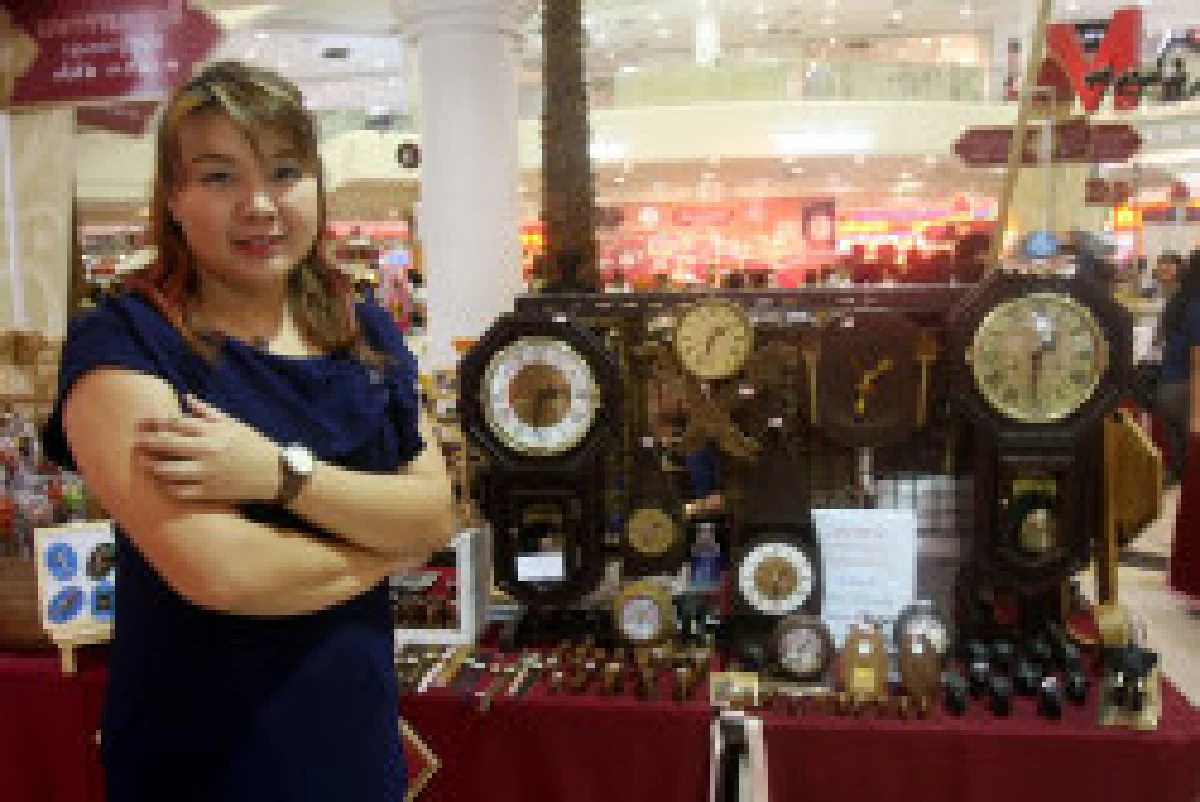 Siamclock โชว์ดีไซน์นาฬิกาข้อมือไม้สัก