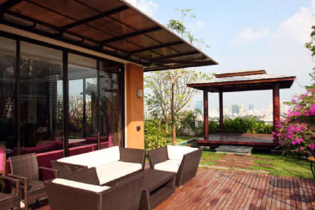 แทนธวัช เรืองศร พาชมเพนต์เฮาส์หวานผสานแกร่ง