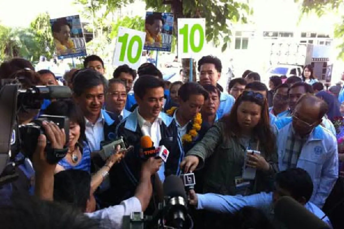 ค้านยิ่งลักษณ์ทำประชามตินิรโทษกรรม