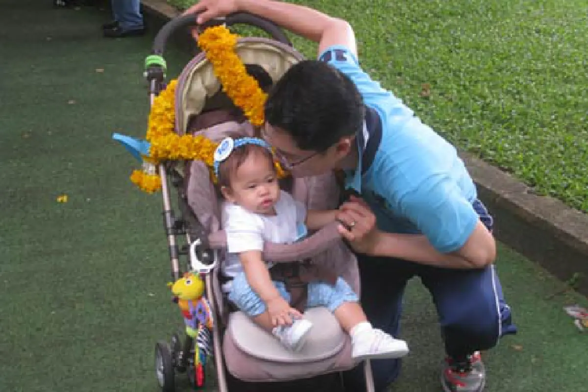 องอาจพาน้องฟ้าช่วยหาเสียงสวนลุม