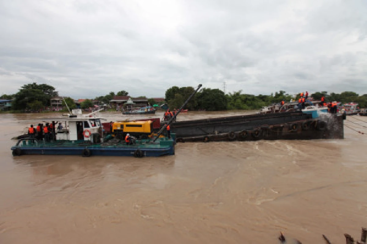 กู้เรือน้ำตาลล่มสำเร็จ